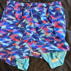 Chubbies Blue and Red Patterned Athletic Shorts